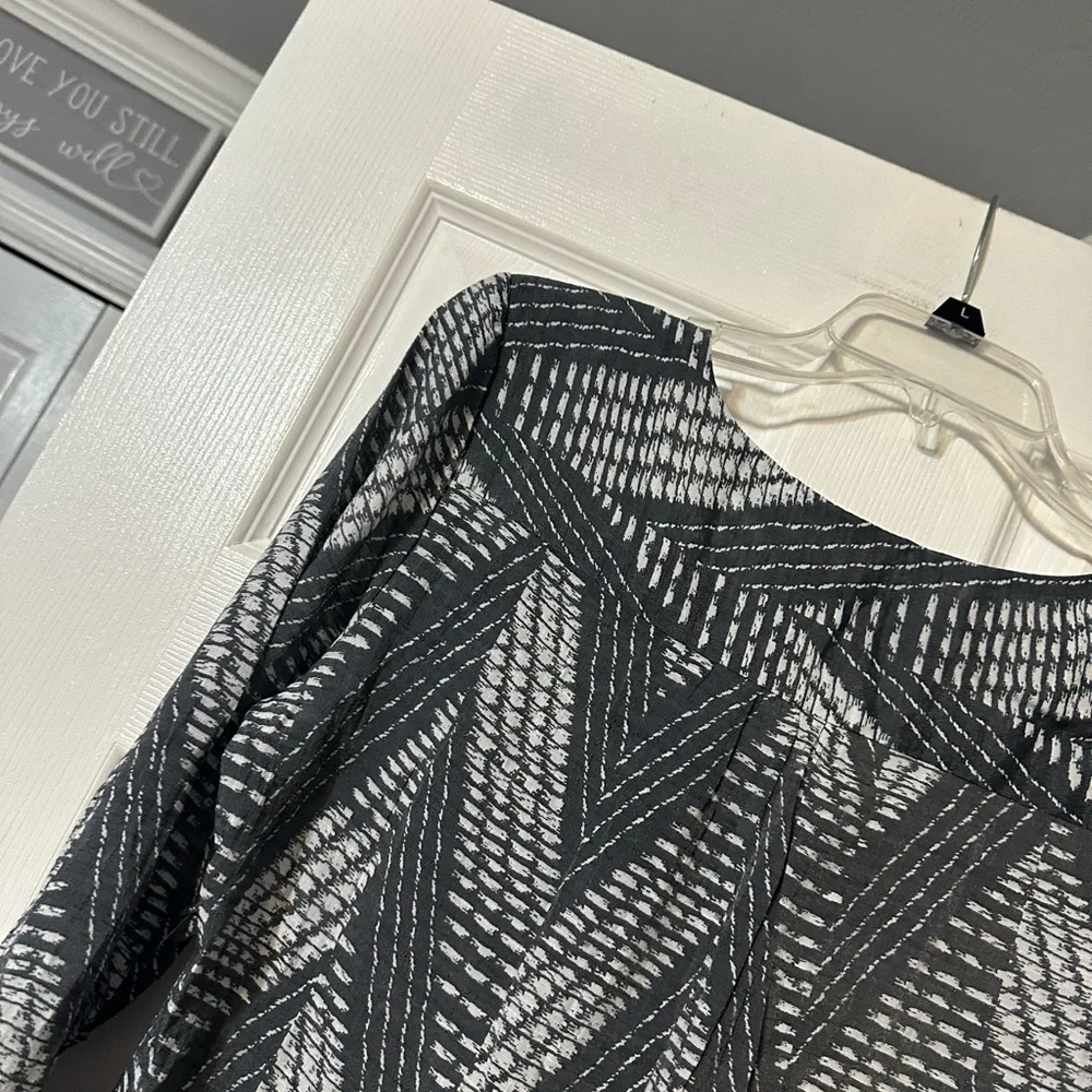 NWT Fred David Chevron Pattern Button Down Top - Picture 12 of 16
